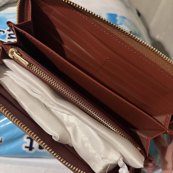 NWT COACH x PEANUTS Long Zip around Wallet Snoopy Woodstock Khaki Brown Wristlet - Picture 3 of 4